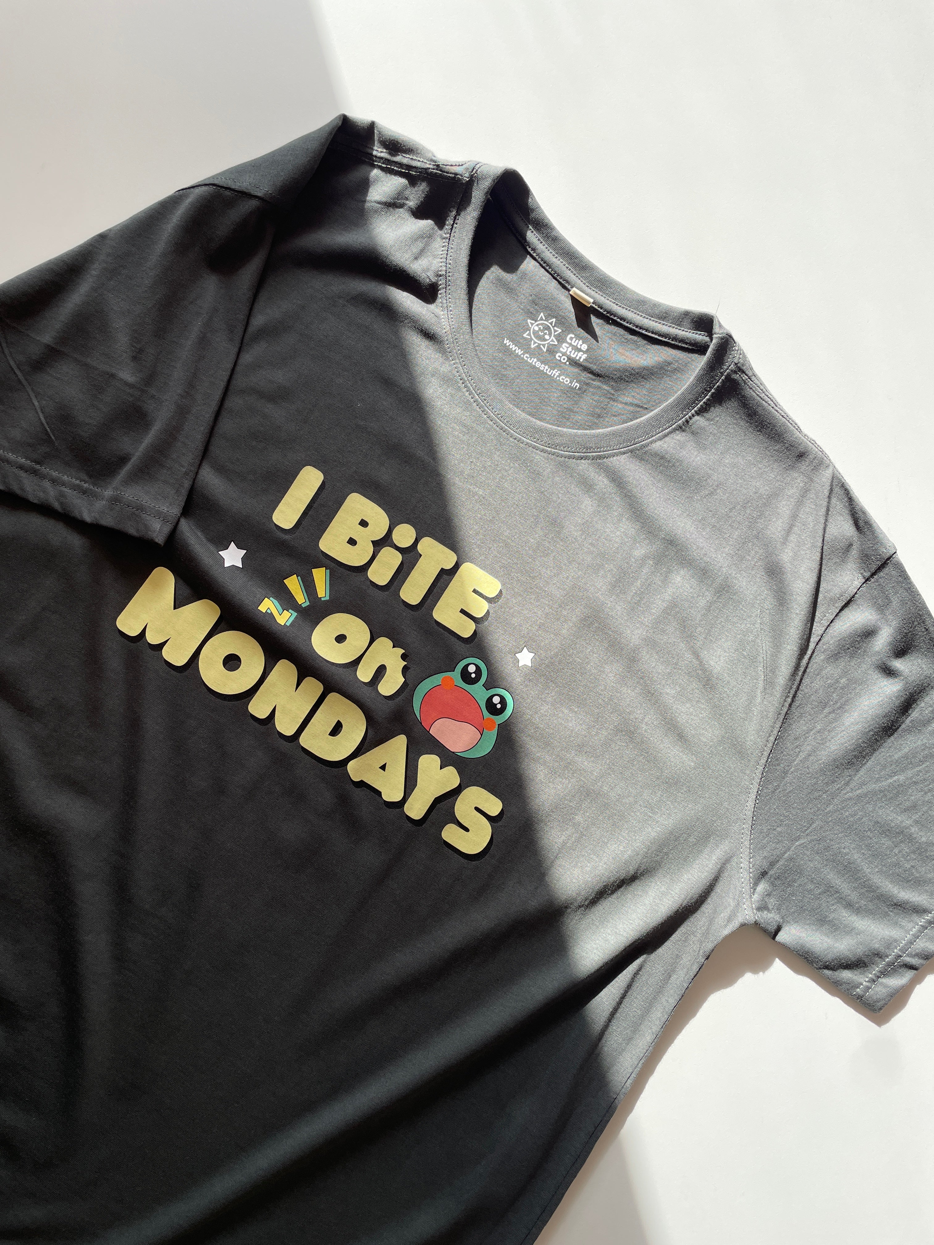 I Bite On Mondays Regular Fit T-shirts - Unisex